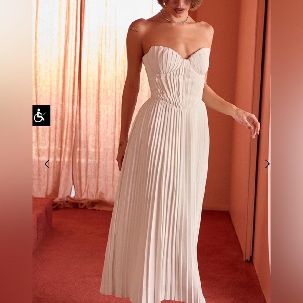 HOUSE OF CB 'Amorata' Ivory Pleated Maxi Dress XS Plus Cup - Picture 5 of 11
